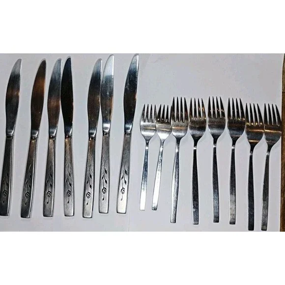 Oneida Oneidacraft Deluxe Lasting Rose 29 Forks Knives Spoons Stainless Flatware - Picture 14 of 15